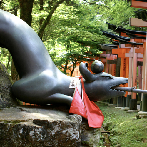 手水のきつねさん