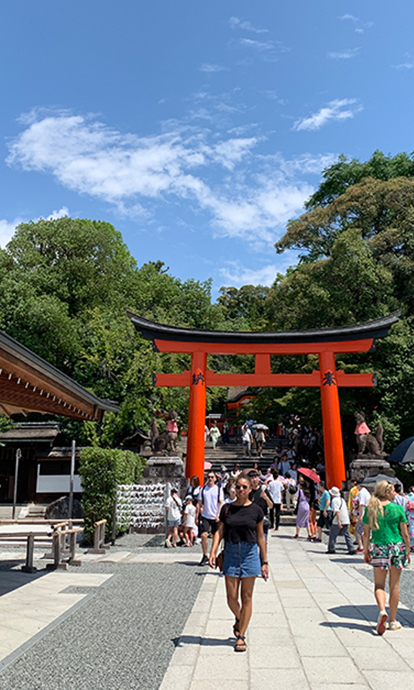 稲荷山への参道