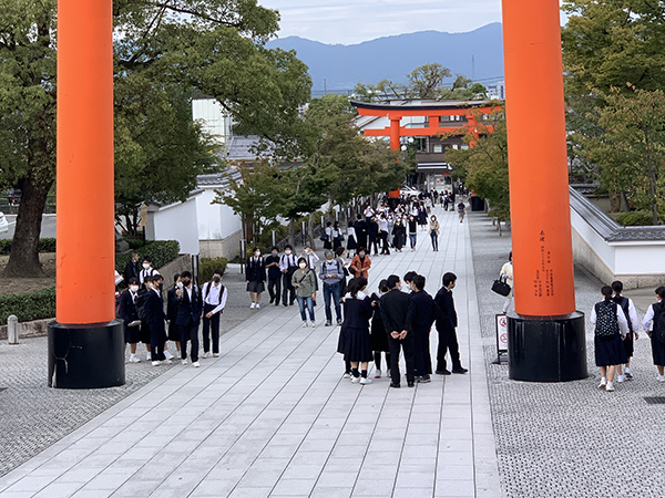 伏見稲荷大社表参道大鳥居